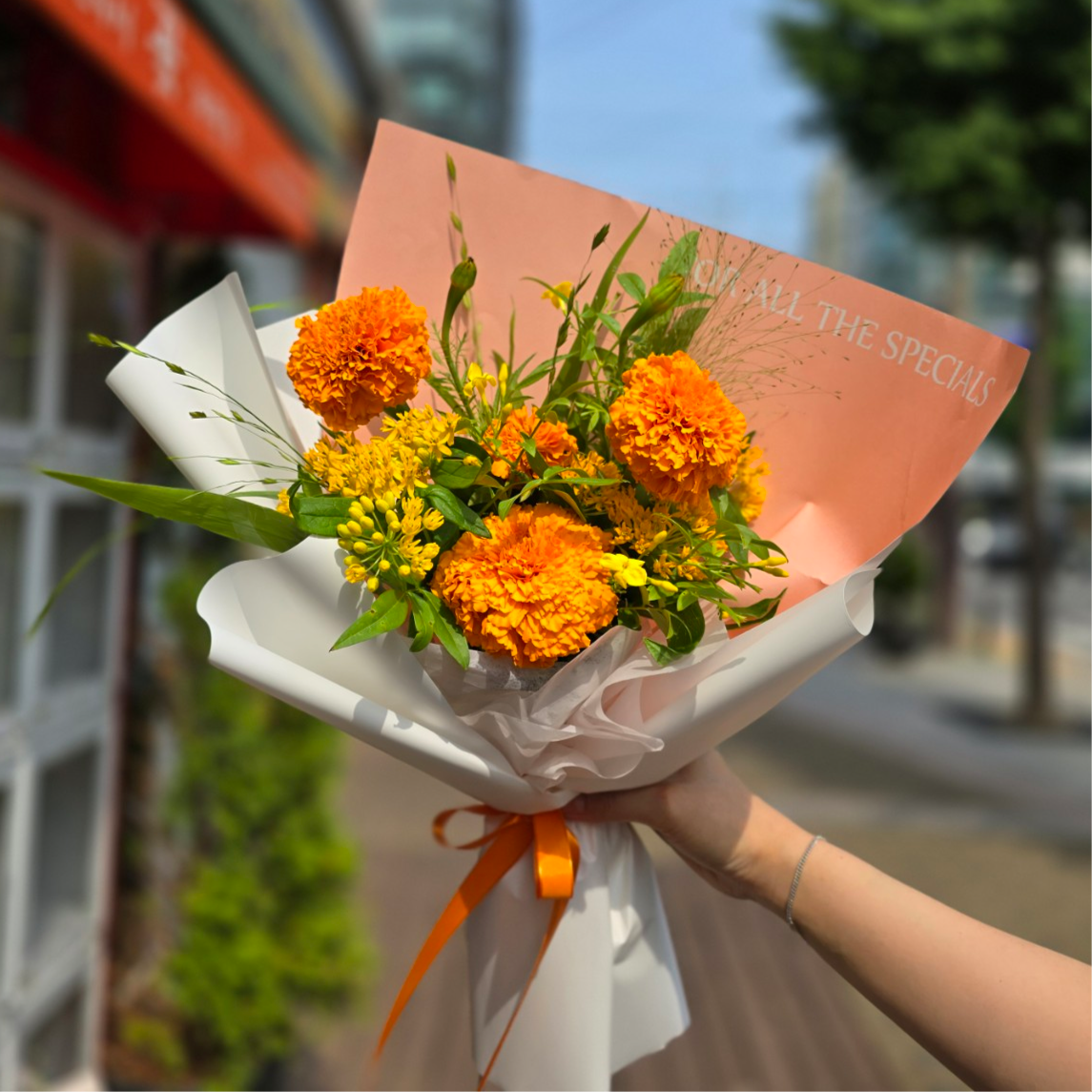 해피니스 메리골드 오렌지 꽃다발